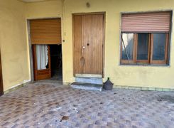 Casa indipendente in vendita