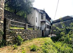 Casa indipendente in vendita