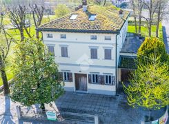 Casa indipendente in vendita