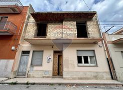 Casa indipendente in vendita