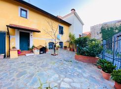 Casa Bi/Trifamiliare in vendita