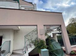 Trilocale in vendita
