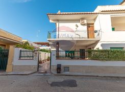 Casa indipendente in vendita