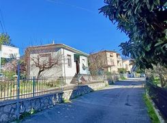Casa indipendente in vendita