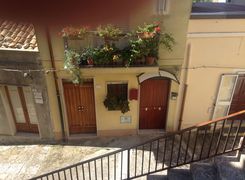 Casa indipendente in vendita