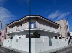 Casa indipendente in vendita