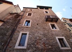 Casa indipendente in vendita