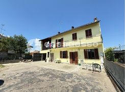 Casa indipendente in vendita