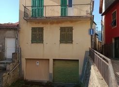 Casa indipendente in vendita