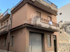 Casa indipendente in vendita