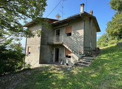Casa indipendente in vendita