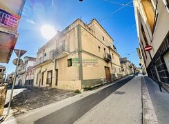 Casa indipendente in vendita