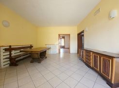 Casa indipendente in vendita