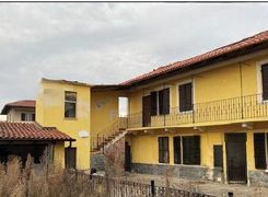 Casa indipendente in vendita