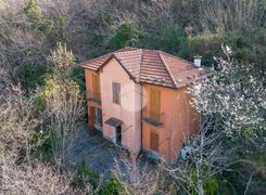 Casa indipendente in vendita
