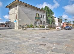 Casa indipendente in vendita