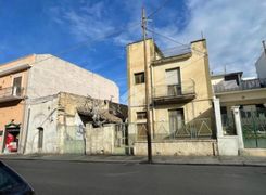 Casa indipendente in vendita