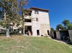 Casa indipendente in vendita