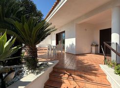 Casa indipendente in vendita