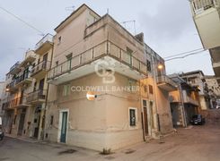 Casa indipendente in vendita