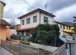 Appartamento in vendita