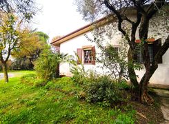 Casa indipendente in vendita