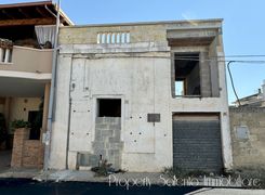 Casa indipendente in vendita