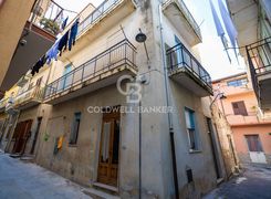 Casa indipendente in vendita