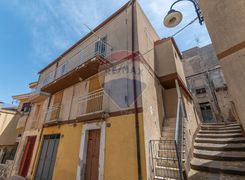 Casa indipendente in vendita