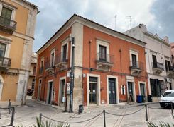 Casa indipendente in vendita