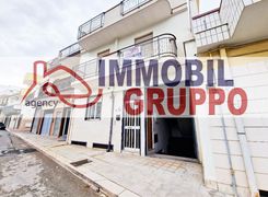 Casa indipendente in vendita