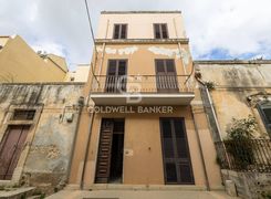 Casa indipendente in vendita