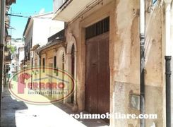 Casa indipendente in vendita