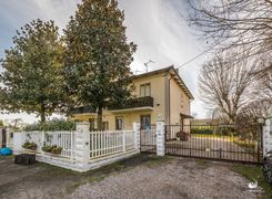 Casa Bi/Trifamiliare in vendita