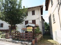 Casa indipendente in vendita