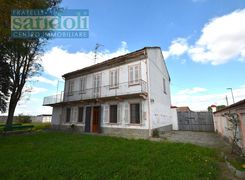 Casa indipendente in vendita