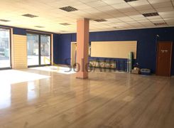 Negozio/Locale commerciale in affitto