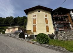 Casa indipendente in vendita