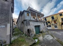 Casa indipendente in vendita