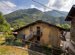 Casa indipendente in vendita