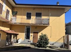 Casa indipendente in vendita