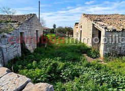 Casa indipendente in vendita