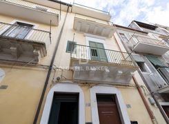 Casa indipendente in vendita