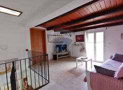 Casa indipendente in vendita