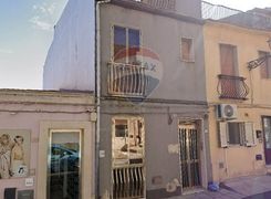 Casa indipendente in vendita