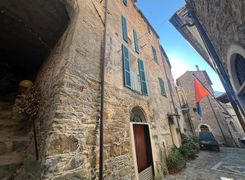 Trilocale in vendita