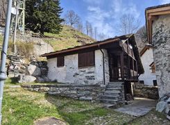 Casa indipendente in vendita