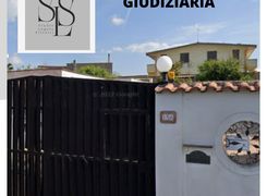 Trilocale in vendita