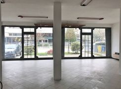 Negozio/Locale commerciale in affitto