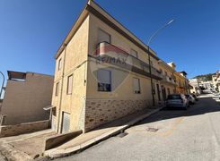 Appartamento in vendita